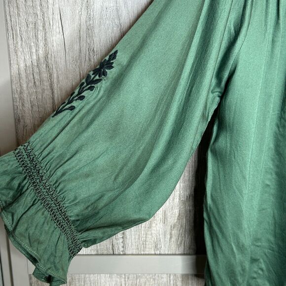 Natural Life Top Blouse Bohemian Embroidered Green Color - Picture 5 of 7